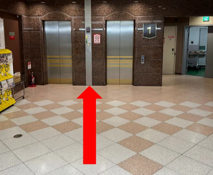 ④エレベーターで3階まで上がります。
